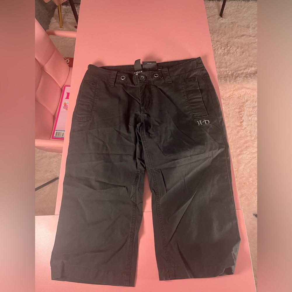 Harley Davidson woman’s Capri pants size 6